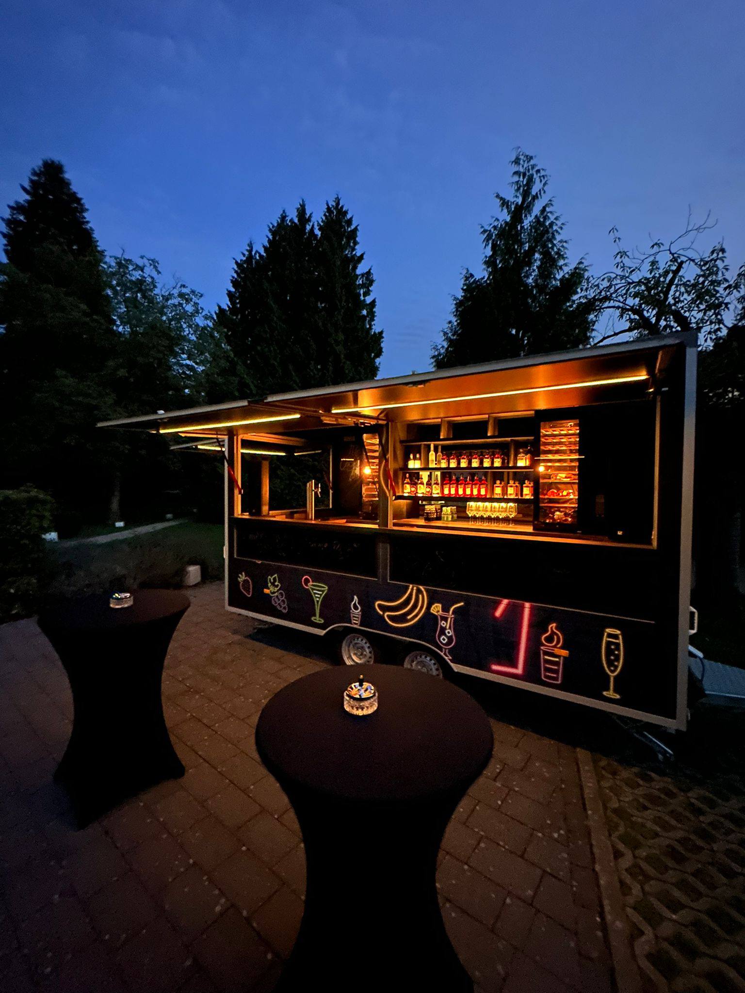 Professionelle Bar-Ausstattung und Sound-Setup